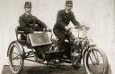 Foto 01 - Poštovní motocykl Laurin & Klement, typ L 80 se sajdkárou, asi 1906. - 