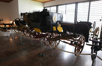 Sbírka vozů a kočárů v Poštovním muzeu ve Vyšším Brodě